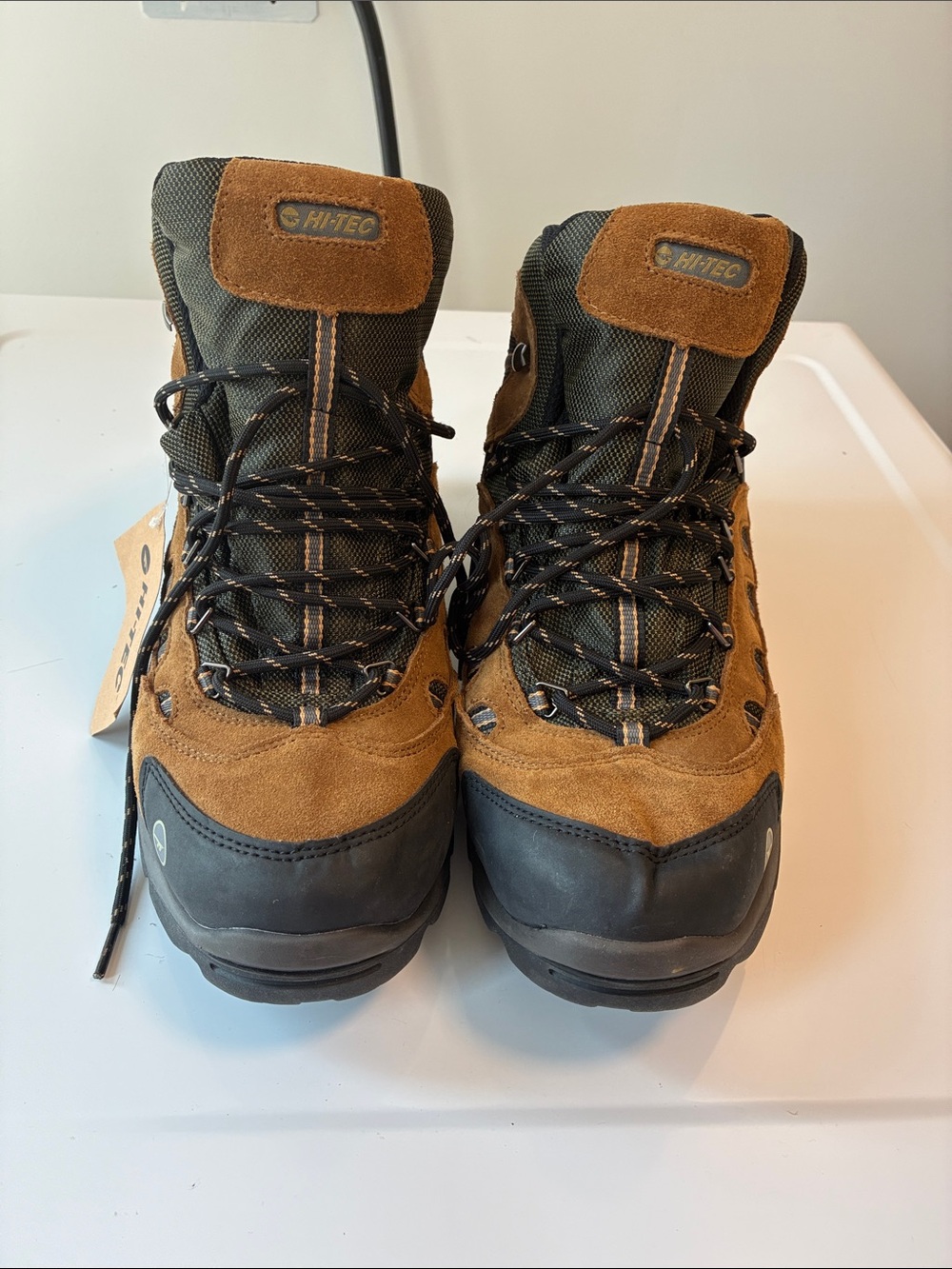 NEW WITHOUT BOX Hi-Tec Men's Tan and Black Suede Trail Boots SIZE 13W
